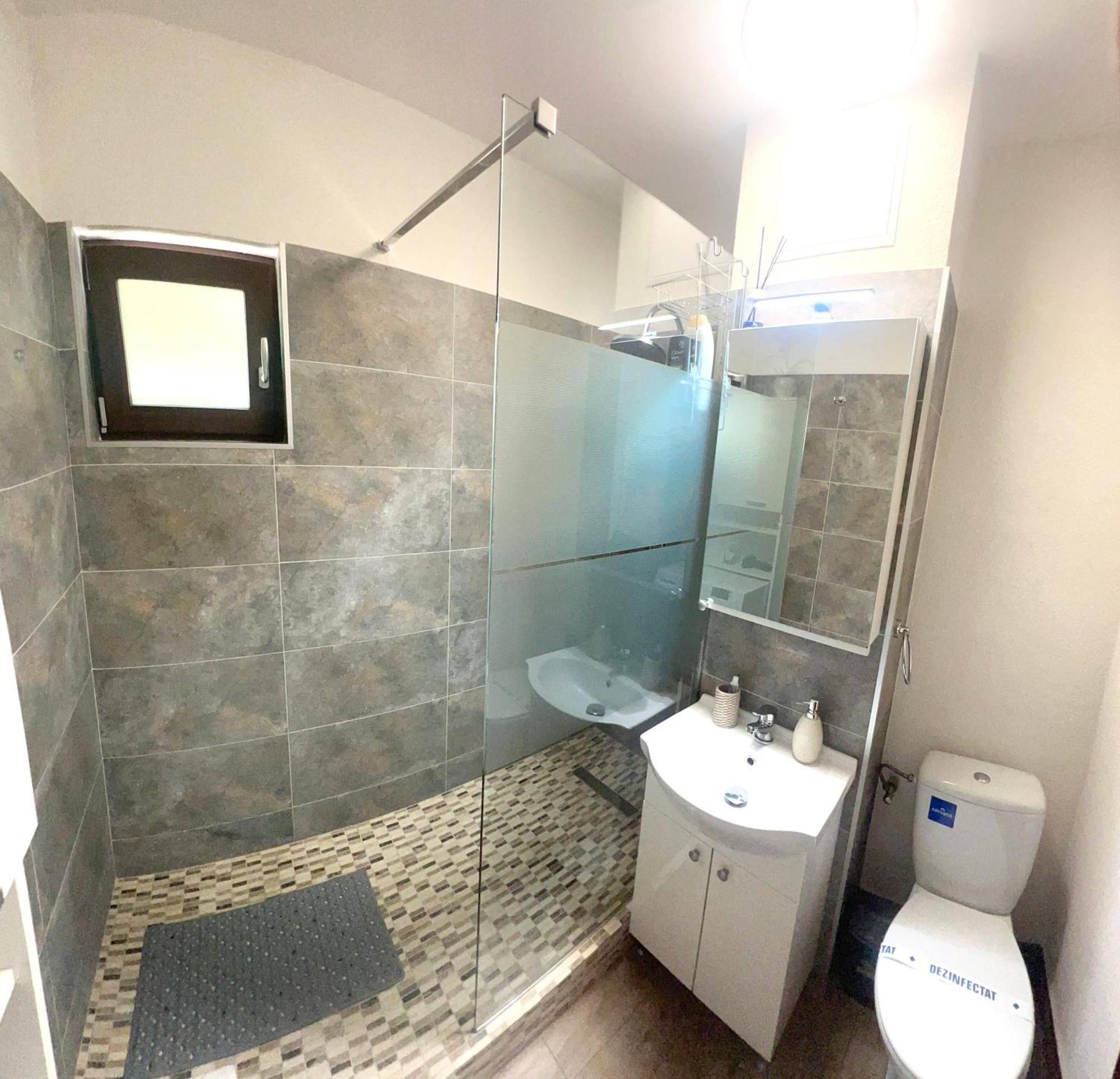 Apartment Cristal Boutique 1 - Confort, Spatios, Linistit, Zona De Interes